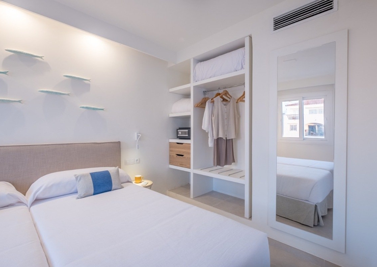 Select duplex with side sea view Carema Beach Menorca