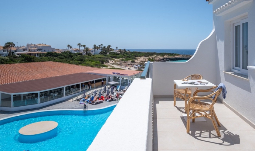 Select studio with pool view Carema Beach Menorca
