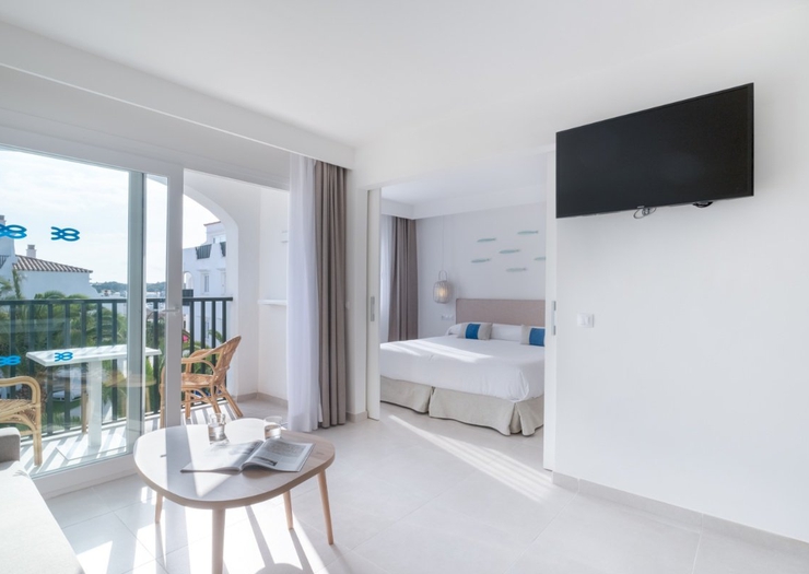 Apartamento select vista piscina Carema Beach Menorca