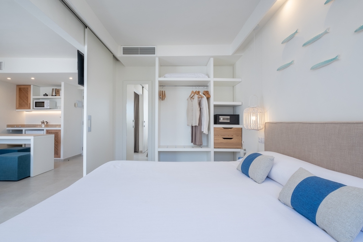 Apartment select bali bed Carema Beach Menorca