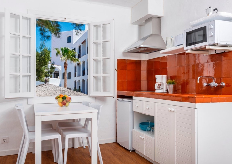 Apartment 1 schlafzimmer priority location Carema Garden Village Menorca