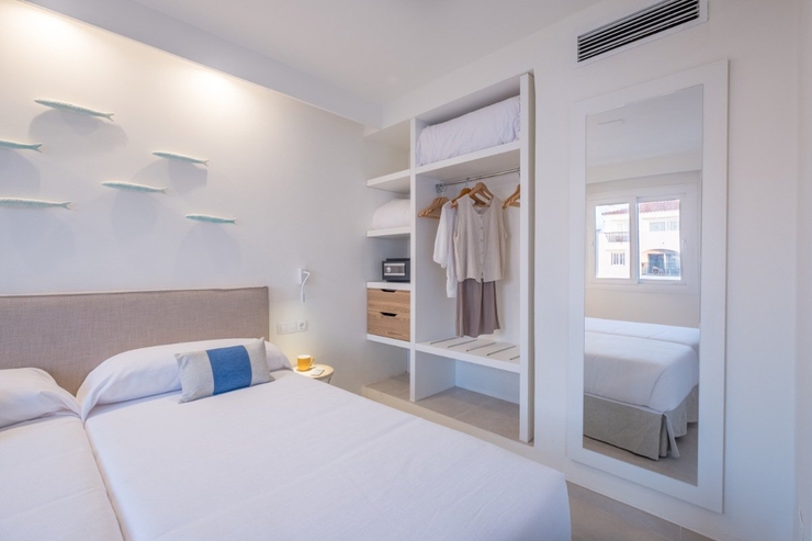 Premium duplex with side sea view Carema Beach Menorca