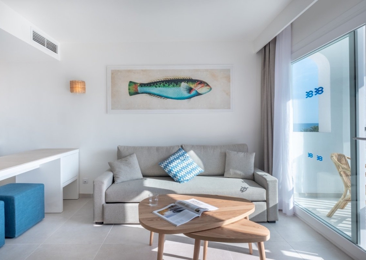 Apartamento select vista mar lateral Carema Beach Menorca